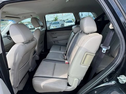 Used 2011 MAZDA CX-9 Touring w/ Moonroof & Bose Audio Pkg FWD image 18