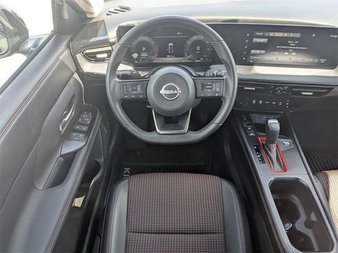 Used 2025 Nissan Kicks SR image 17