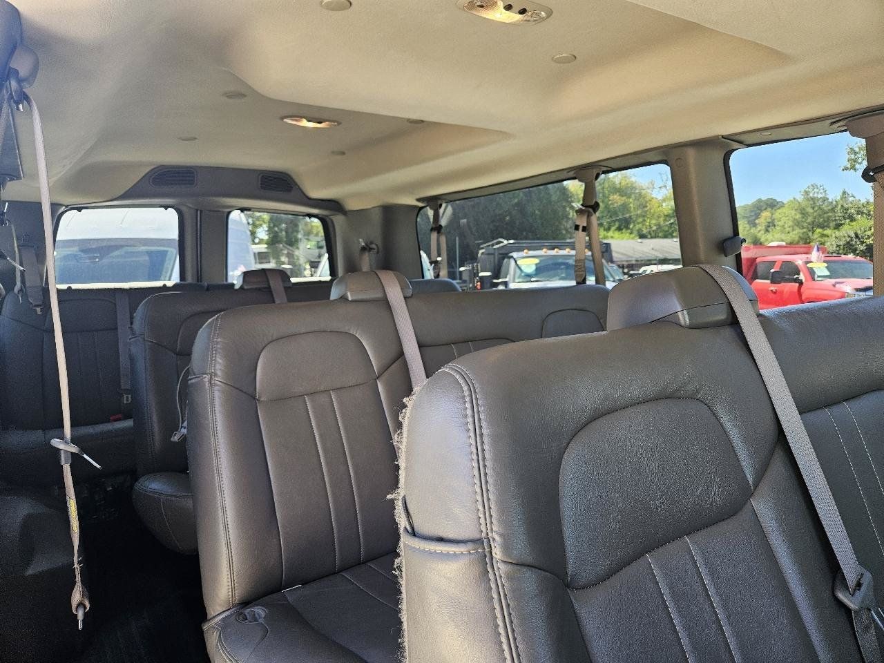 Used 2019 Chevrolet Express 3500 LS RWD image 22