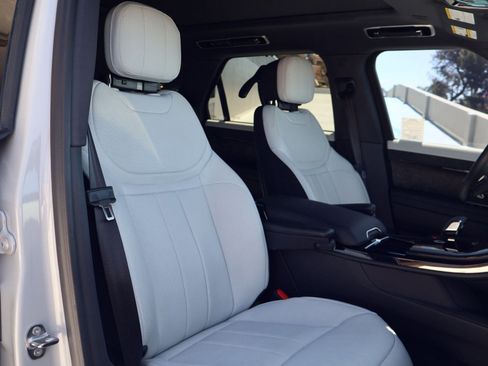 Used 2024 Land Rover Range Rover Sport Dynamic SE image 24