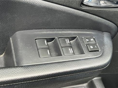 Used 2019 Honda Pilot Touring image 14