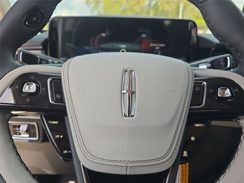 New 2026 Lincoln Aviator 2WD image 19