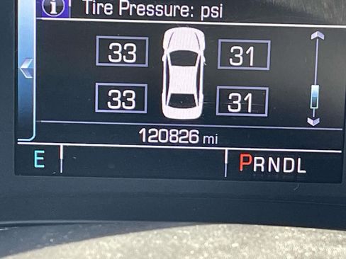 Used 2018 Chevrolet Cruze LT w/ Sun And Sound Package image 25