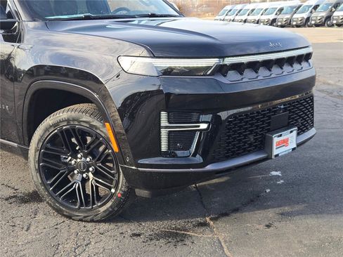 New 2026 Jeep Grand Wagoneer L Limited AWD/4WD image 2