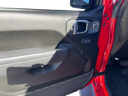 Used 2024 Jeep Wrangler Sport S image 28