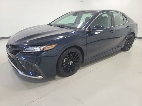 Used 2021 Toyota Camry XSE w/ Navigation Package FWD image 9