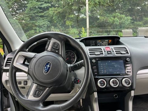 Used 2018 Subaru Forester 2.5i Premium w/ All-Weather Package AWD/4WD image 7