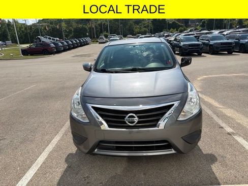 Used 2018 Nissan Versa S Plus FWD image 2