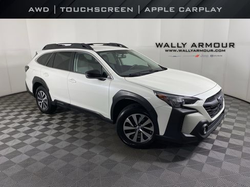 Used 2023 Subaru Outback Premium AWD/4WD image 1
