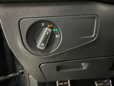 Used 2024 Volkswagen Tiguan SE R-Line FWD image 28