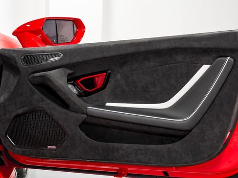 Used 2023 Lamborghini Huracan Tecnica image 38