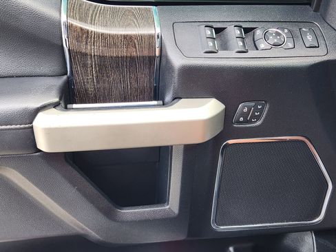 Used 2021 Ford F250 Lariat image 24