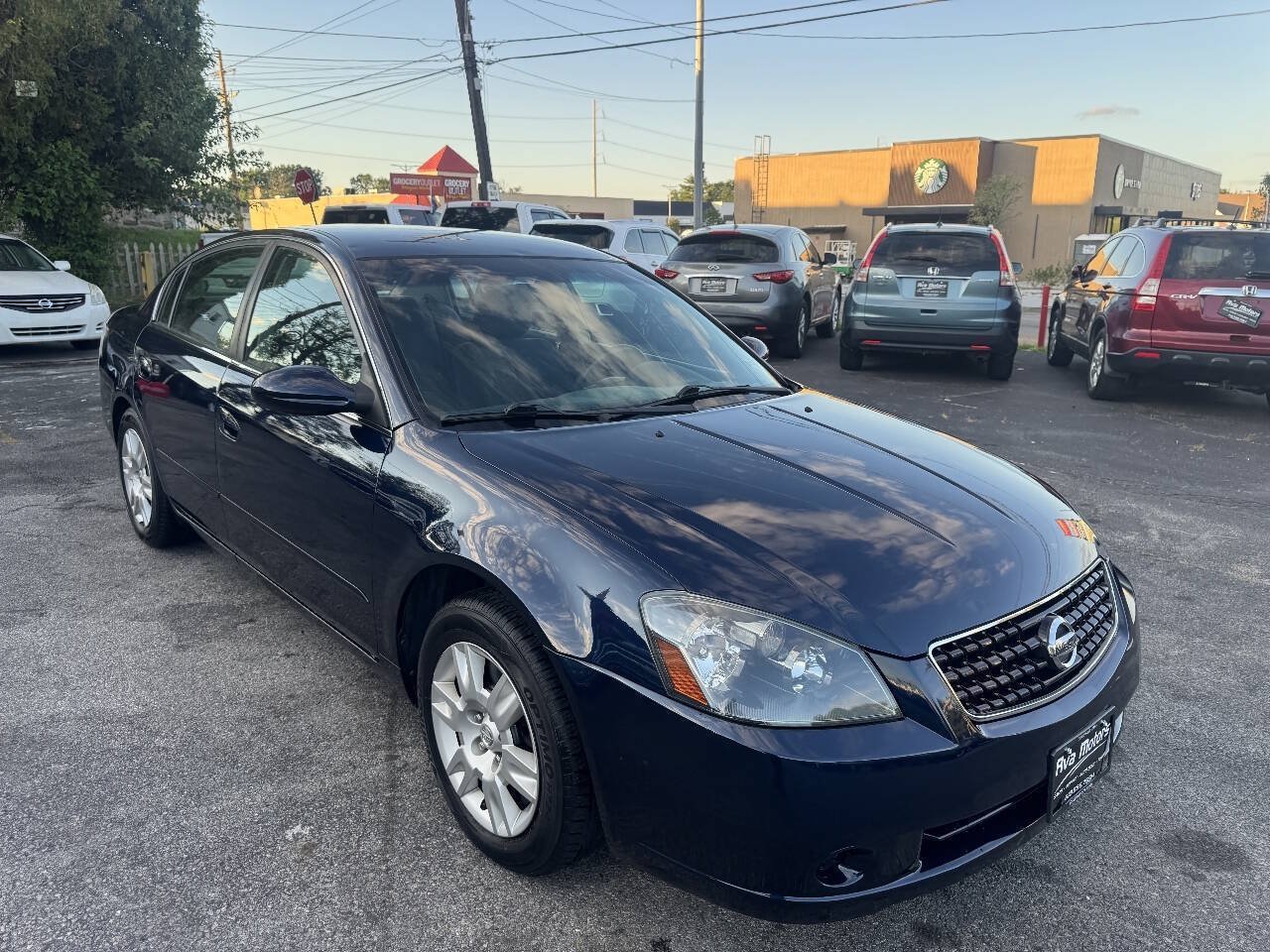 Used 2005 Nissan Altima 2.5 S w/ (S02) Side Airbags Pkg FWD image 2