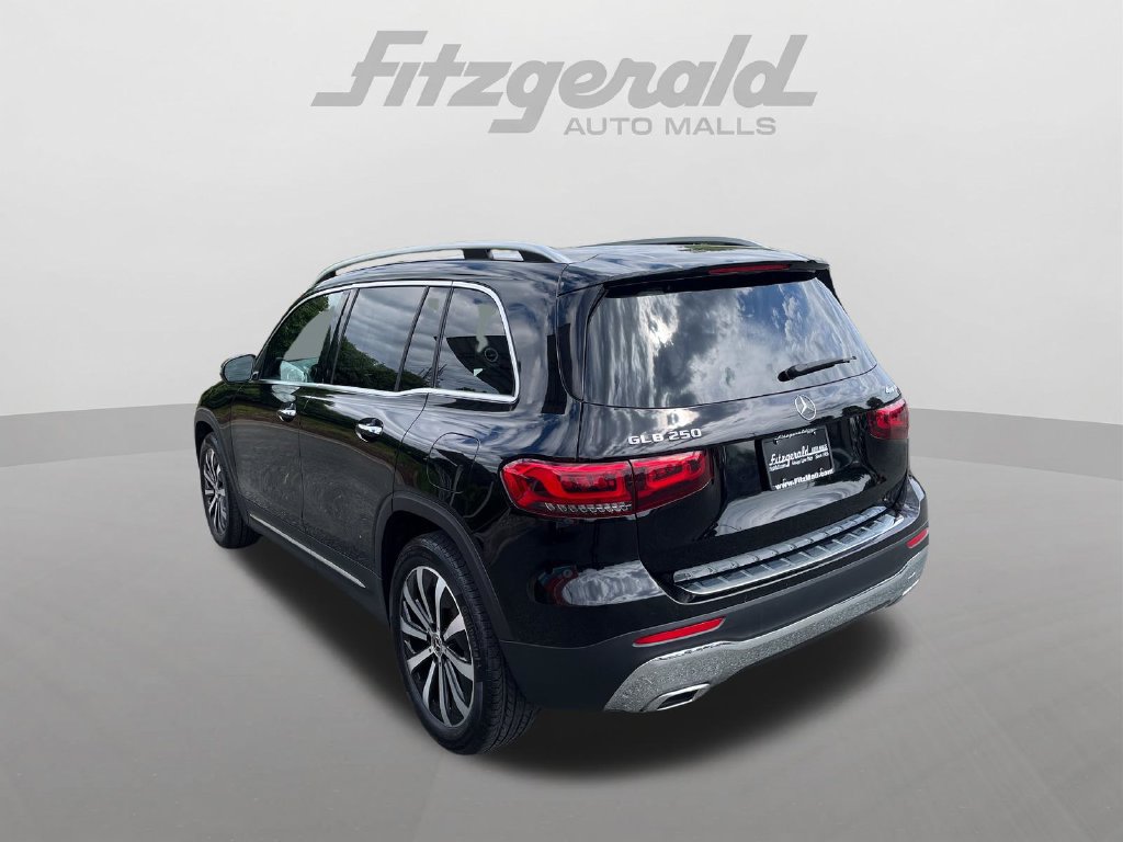 Used 2023 Mercedes-Benz GLB 250 4MATIC image 9