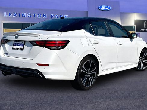 Used 2020 Nissan Sentra SR w/ Premium Package FWD image 5
