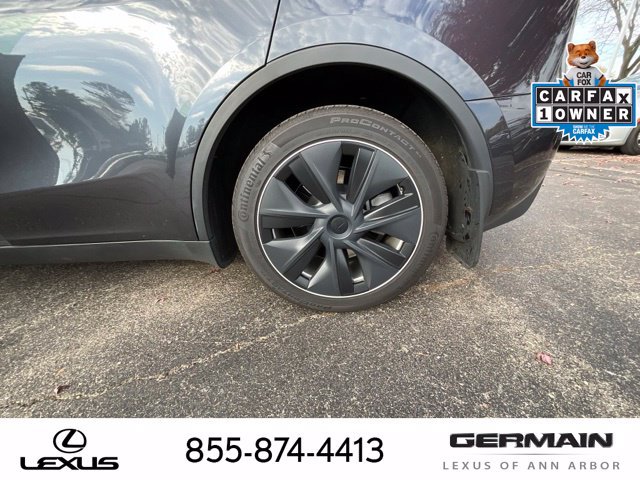 Used 2024 Tesla Model Y Long Range AWD/4WD image 23