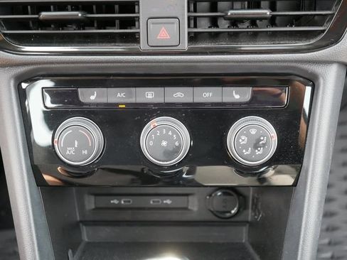 Certified 2024 Volkswagen Taos S AWD/4WD image 30