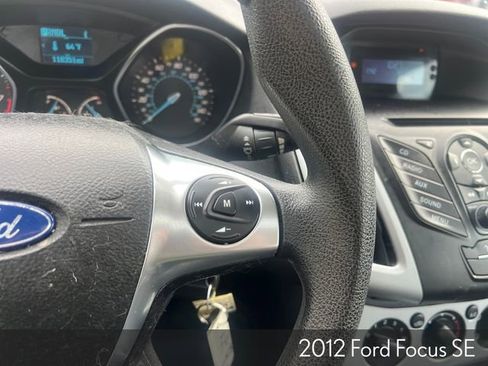 Used 2012 Ford Focus SE w/ SE Winter Pkg image 28