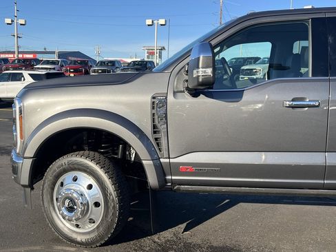 New 2026 Ford F450 Lariat w/ Lariat Premium Package image 14