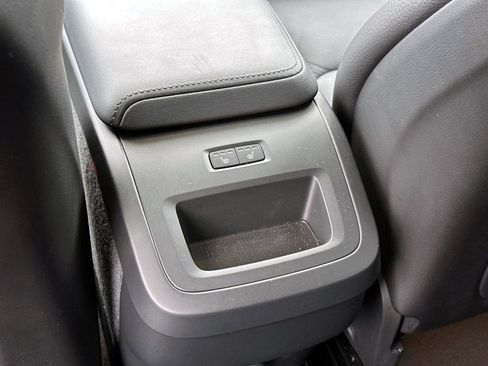 Certified 2025 Volvo XC60 B5 Plus image 15