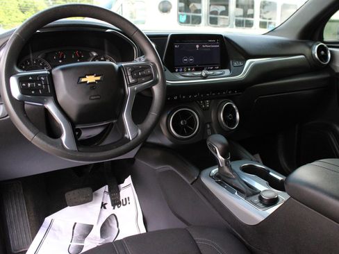 Used 2022 Chevrolet Blazer LT FWD image 19