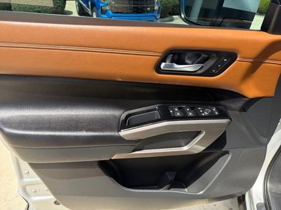 Used 2024 Nissan Pathfinder Platinum w/ Cargo Package