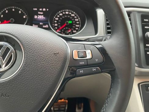 Used 2019 Volkswagen Atlas SE w/ Towing Package image 13