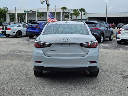 Used 2019 Toyota Yaris L FWD image 6