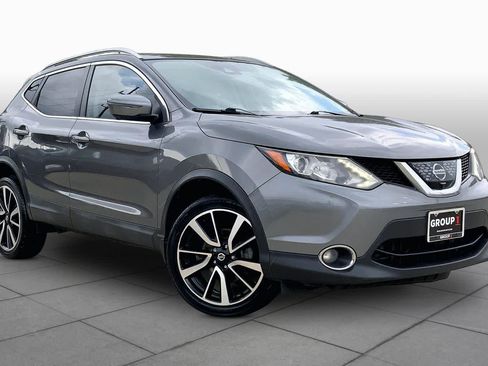 Used 2018 Nissan Rogue Sport SL w/ SL Premium Package FWD image 3