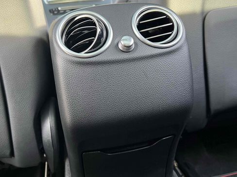 Used 2019 Mercedes-Benz GLC 43 AMG 4MATIC SUV - AMG PERFORMANCE E image 40