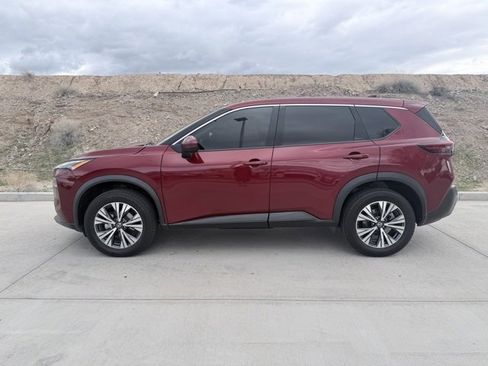Certified 2021 Nissan Rogue SV image 5