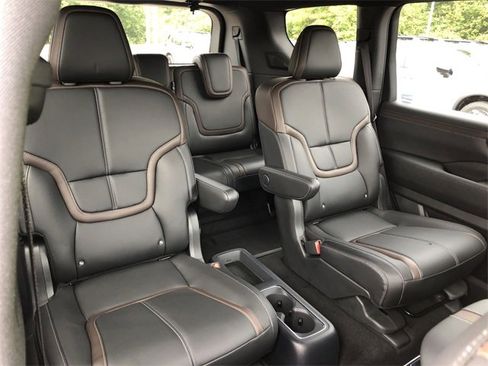 New 2026 Nissan Armada SL w/ Captain's Chari Seat Package image 19