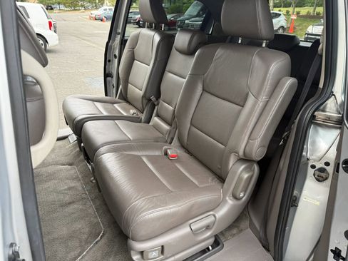 Used 2012 Honda Odyssey Touring Elite image 23