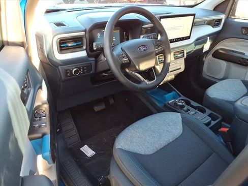 New 2025 Ford Maverick XLT w/ XLT Luxury Package FWD image 23