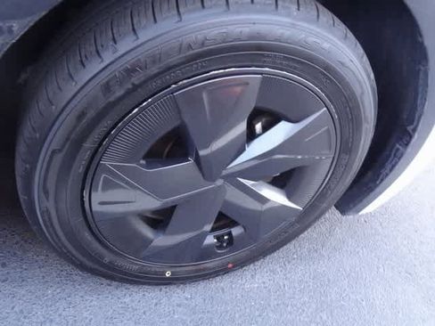 Used 2024 Toyota Prius LE image 26