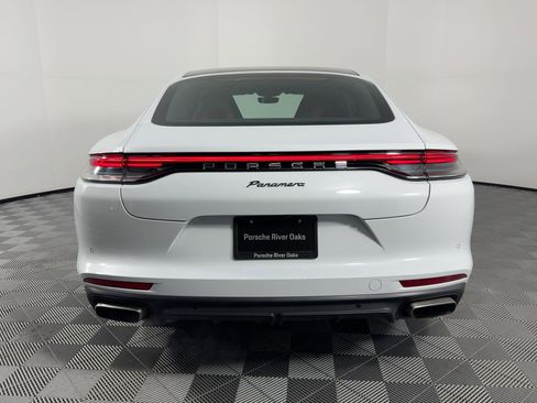 Certified 2022 Porsche Panamera image 10