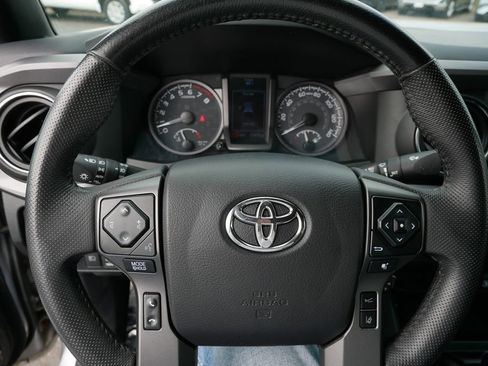 Used 2021 Toyota Tacoma TRD Off-Road AWD/4WD image 26
