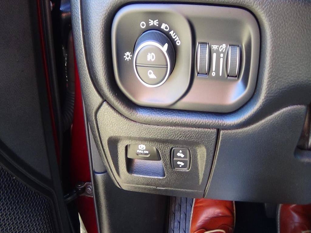 Used 2025 RAM 1500 Big Horn AWD/4WD image 19