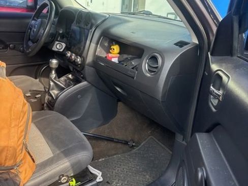 Used 2014 Jeep Patriot Sport w/ Tire & Wheel Group AWD/4WD image 12