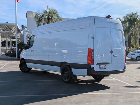 Certified 2025 Mercedes-Benz Sprinter 2500 image 2