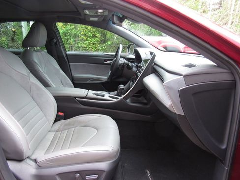 Certified 2019 Toyota Avalon XSE w/ Carpet Mat Package FWD image 18