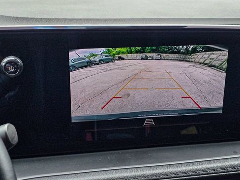 Certified 2025 Buick Encore GX Preferred AWD/4WD image 16