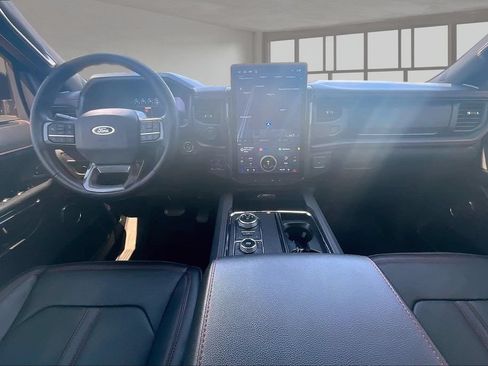 Used 2024 Ford Expedition Limited AWD/4WD image 14