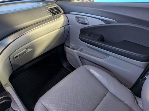 Certified 2017 Honda Ridgeline RTL-T image 16