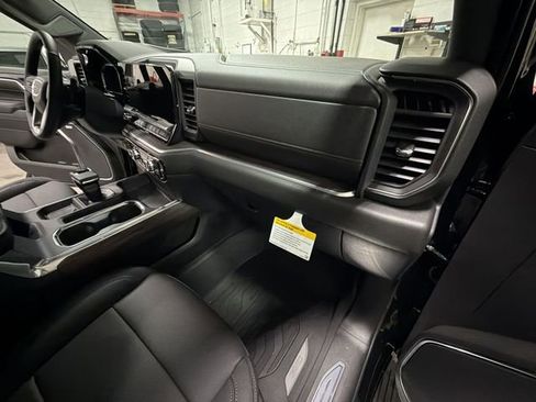 New 2026 GMC Sierra 1500 SLT w/ SLT Premium Plus Package image 29