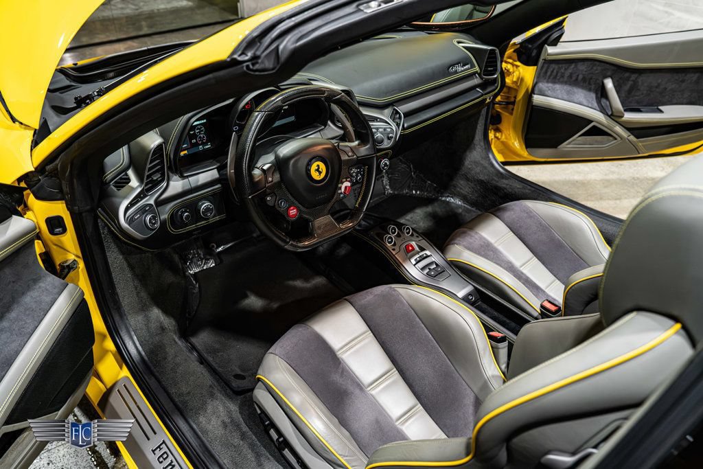 Used 2015 Ferrari 458 Spider RWD image 21