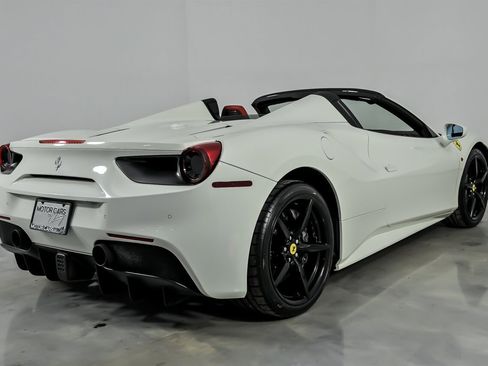 Used 2018 Ferrari 488 Spider image 12