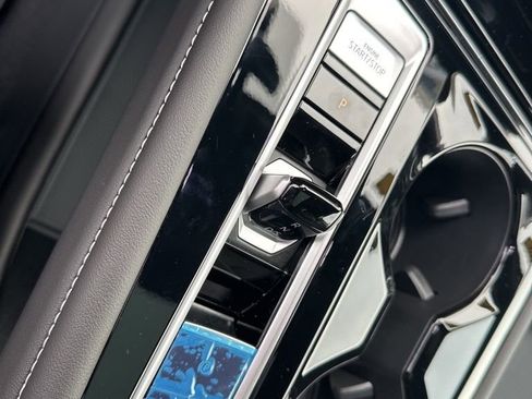 New 2026 Volkswagen Atlas Cross Sport SEL R-Line image 24