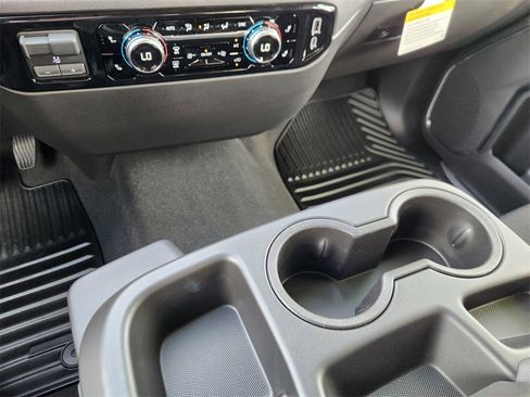 New 2025 GMC Sierra 1500 Elevation image 14