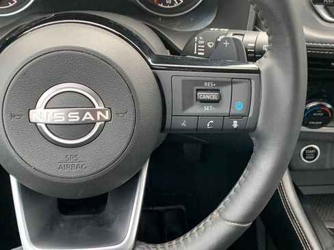 Used 2023 Nissan Rogue SL FWD image 14